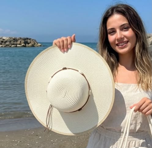 Chapeau beige coquillages