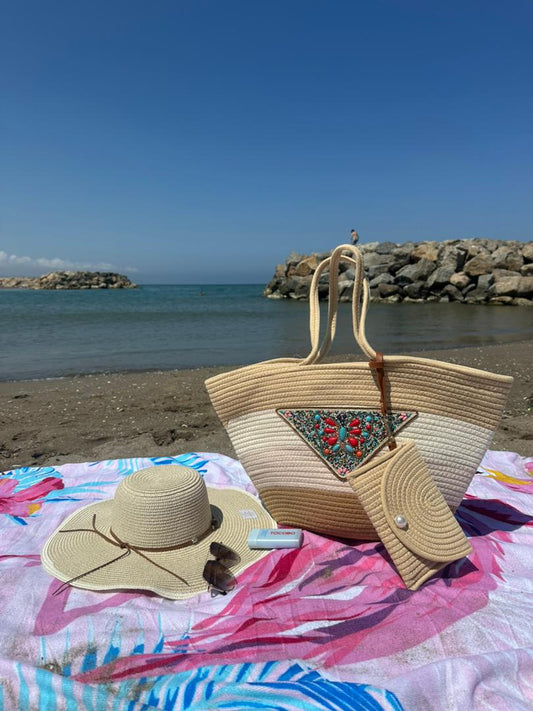 Grand couffin avec pochette et chapeau
